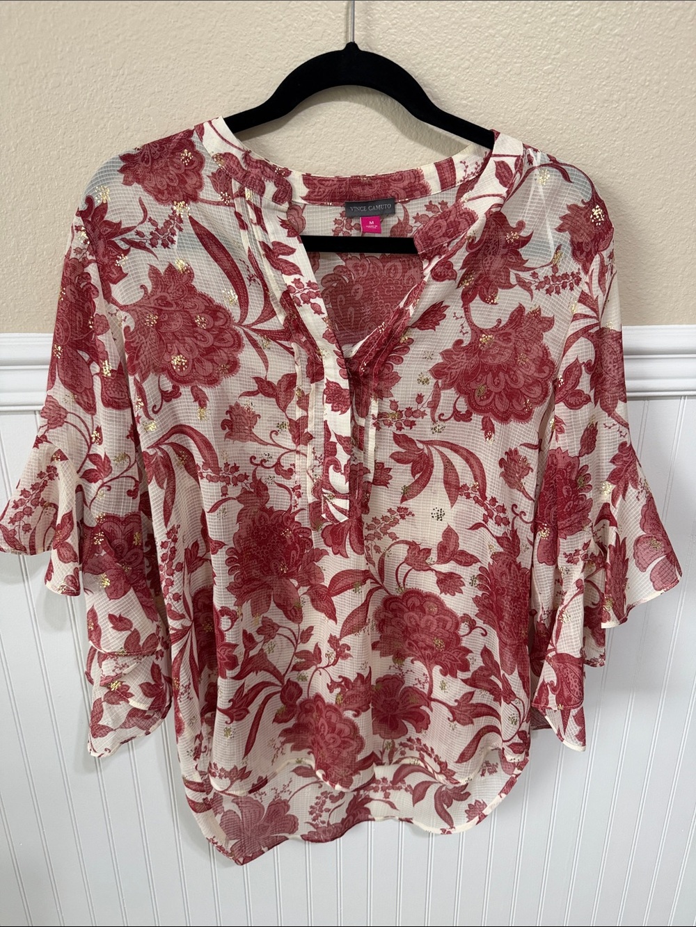 Vince Camuto sheer Red/cream/gold accents  Floral Split-Neck blouse size Medium